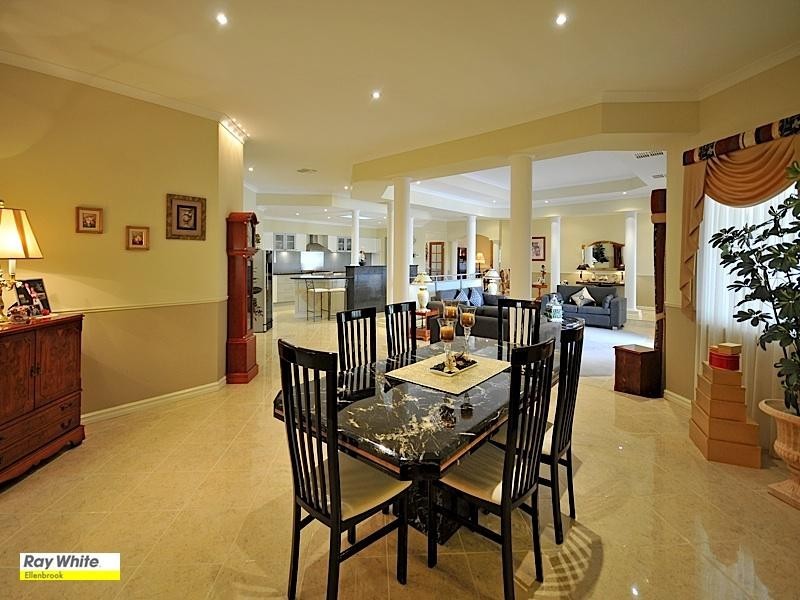 77 Fantail Crescent, Ellenbrook WA 6069