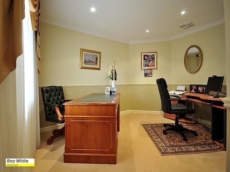 77 Fantail Crescent, Ellenbrook WA 6069