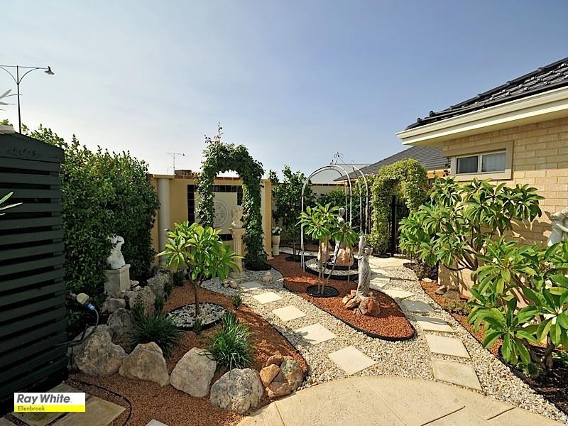 77 Fantail Crescent, Ellenbrook WA 6069