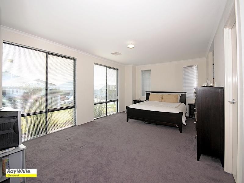 11 Minnow Fairway, Aveley WA 6069