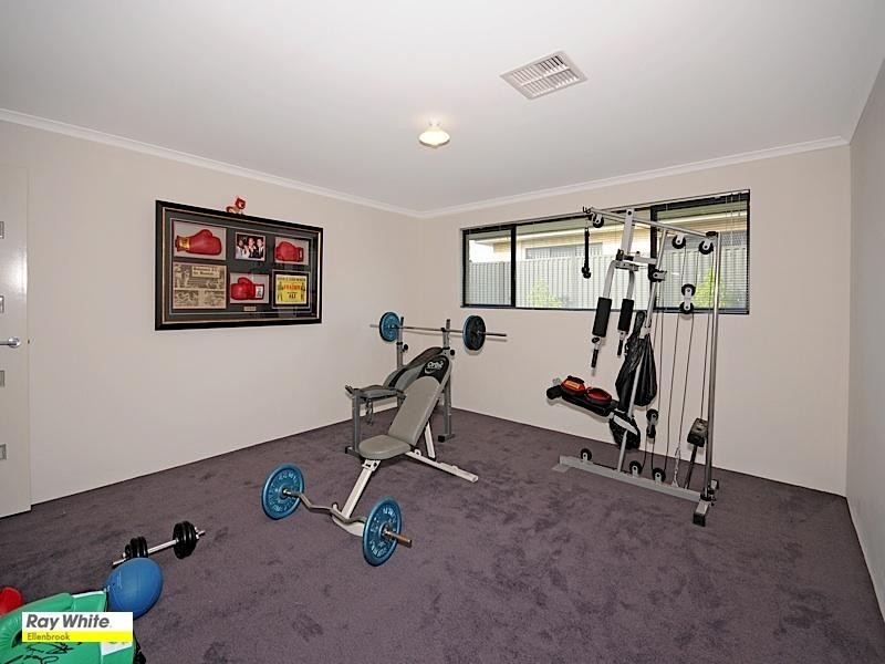 11 Minnow Fairway, Aveley WA 6069