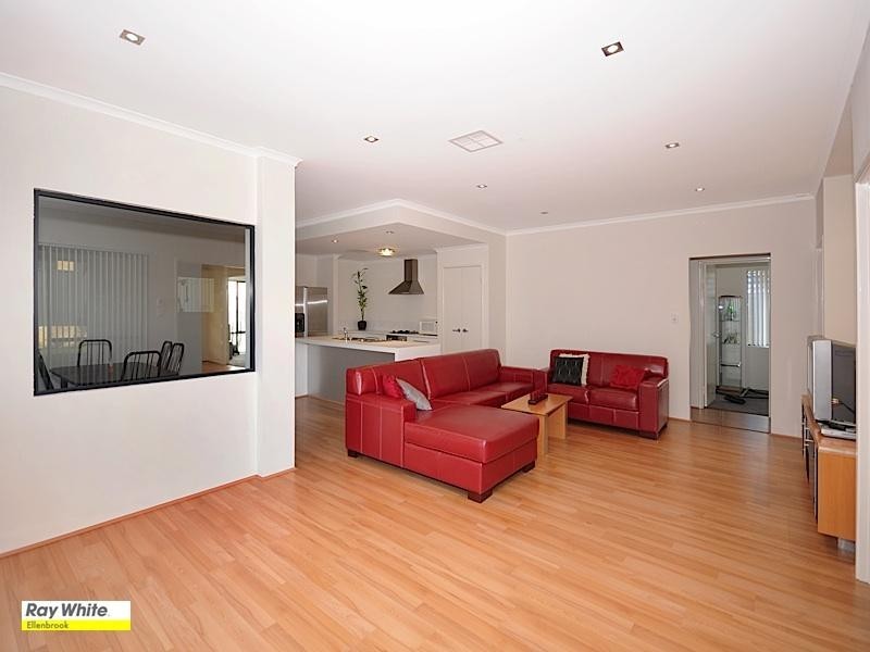 11 Minnow Fairway, Aveley WA 6069