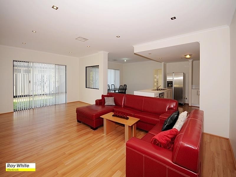 11 Minnow Fairway, Aveley WA 6069