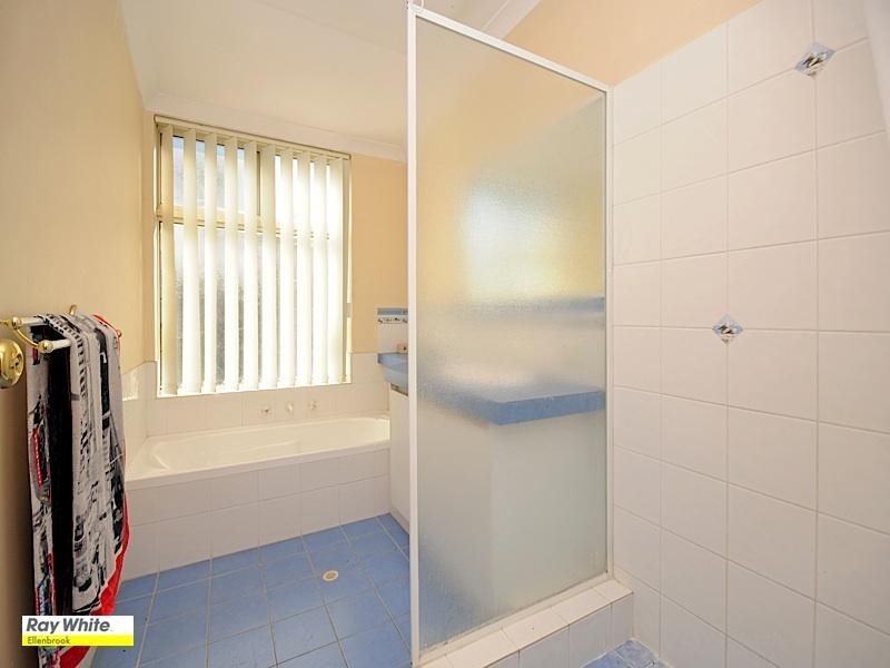 98 Sandown Circle, Henley Brook WA 6055