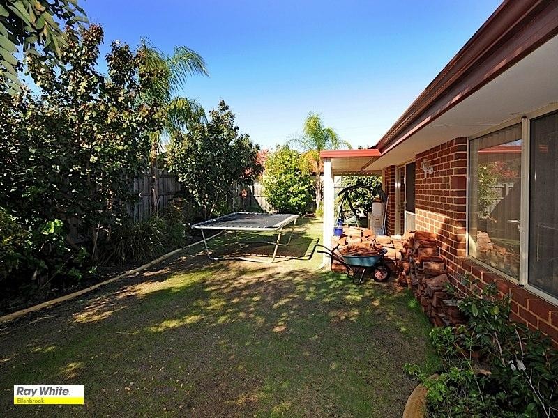 98 Sandown Circle, Henley Brook WA 6055