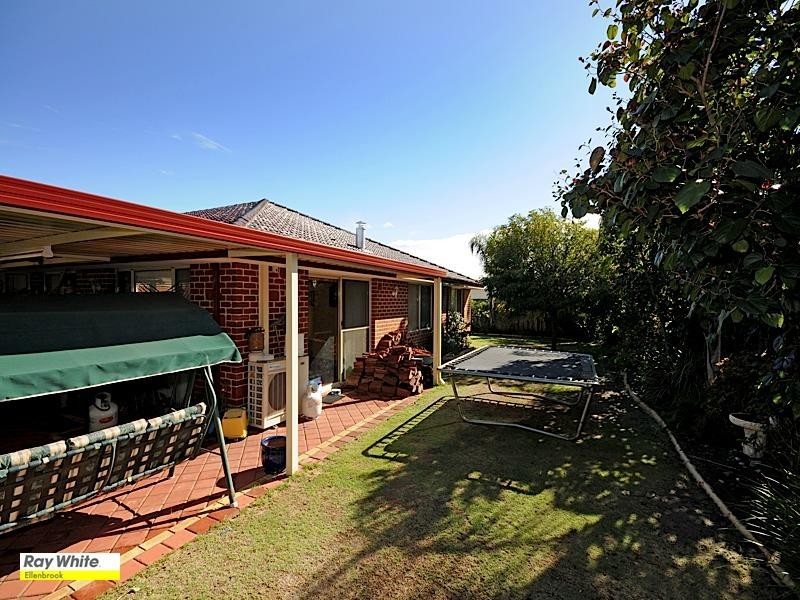 98 Sandown Circle, Henley Brook WA 6055