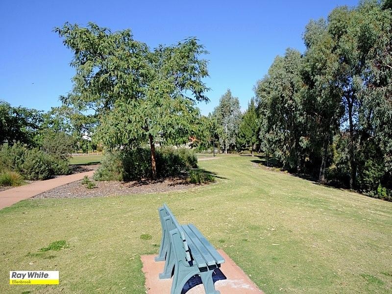 98 Sandown Circle, Henley Brook WA 6055