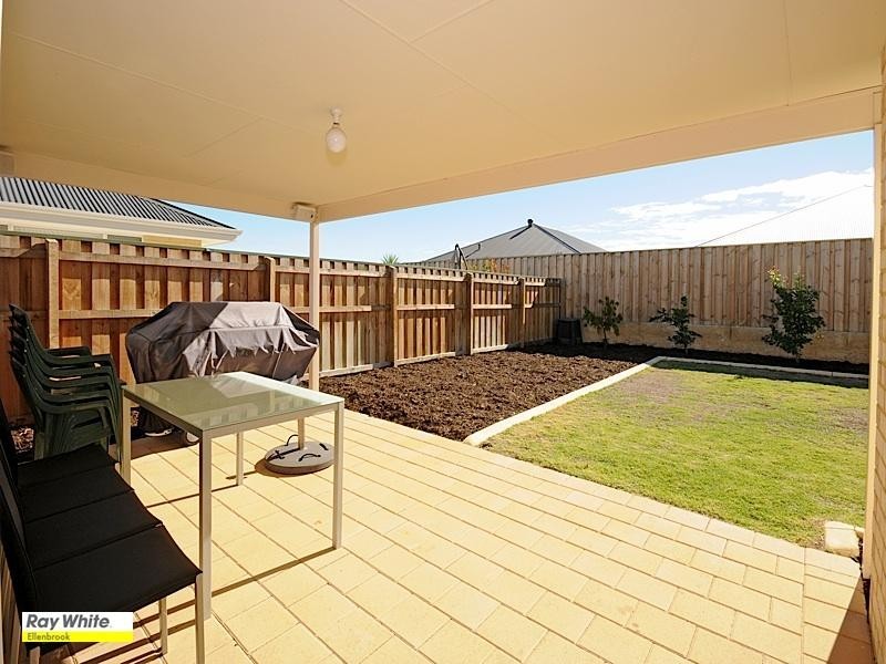 5 Werai Road, Ellenbrook WA 6069