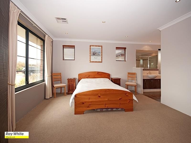 14 Rainsby Crescent, Ellenbrook WA 6069