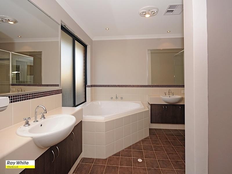 14 Rainsby Crescent, Ellenbrook WA 6069