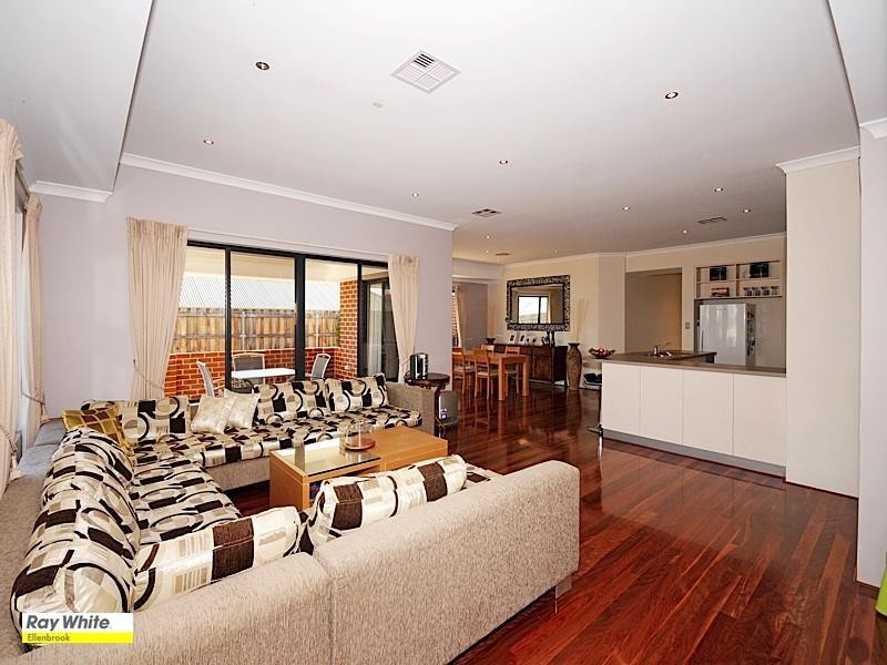 14 Rainsby Crescent, Ellenbrook WA 6069