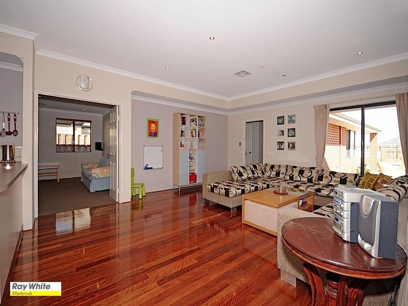 14 Rainsby Crescent, Ellenbrook WA 6069