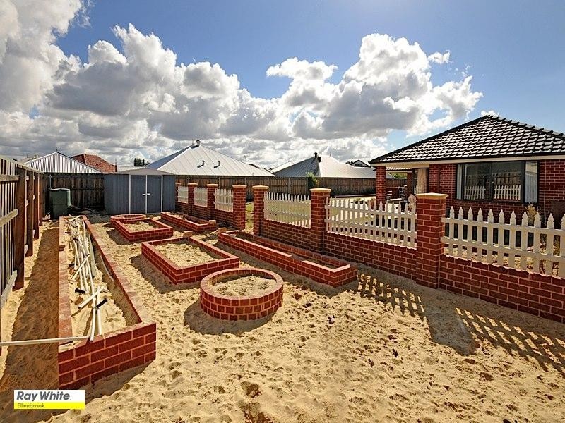14 Rainsby Crescent, Ellenbrook WA 6069