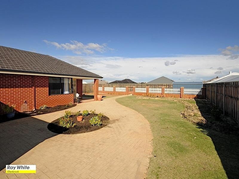 14 Rainsby Crescent, Ellenbrook WA 6069