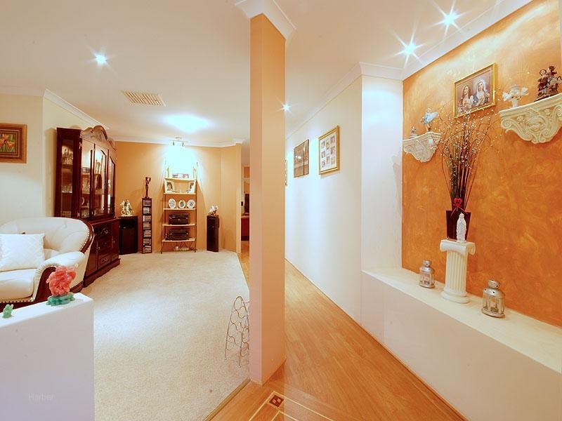 18 Rocklea Crescent, Ellenbrook WA 6069