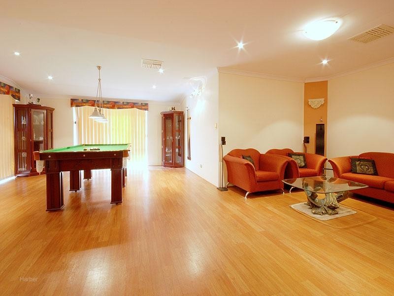 18 Rocklea Crescent, Ellenbrook WA 6069