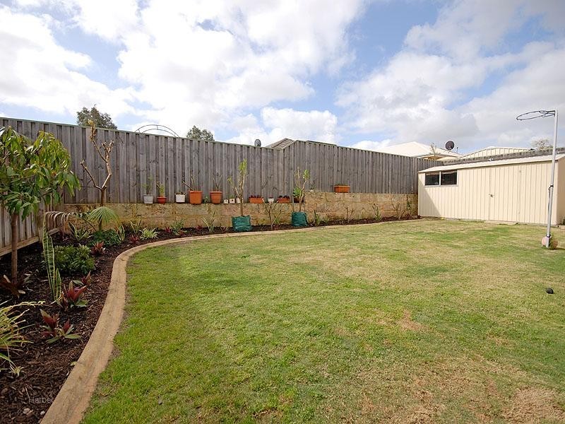 18 Rocklea Crescent, Ellenbrook WA 6069