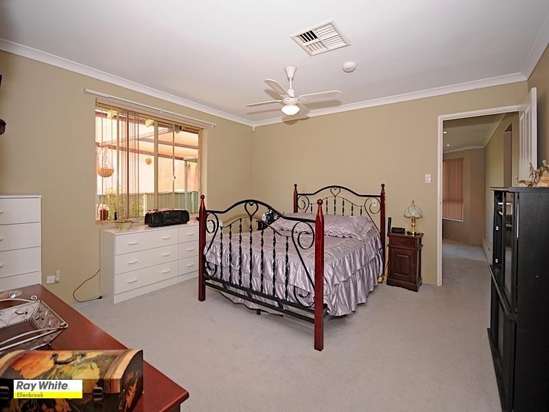 19 Deanhead Street, Bullsbrook WA 6084