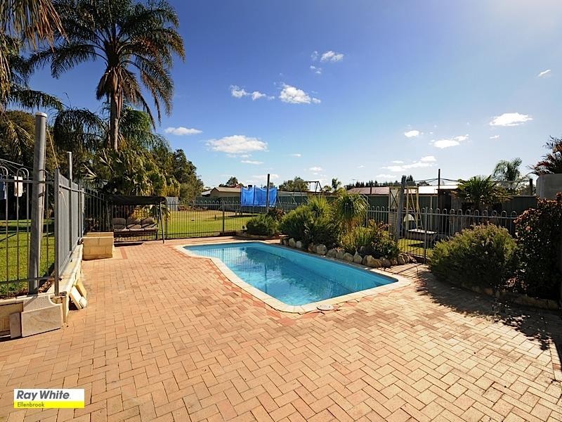 19 Deanhead Street, Bullsbrook WA 6084