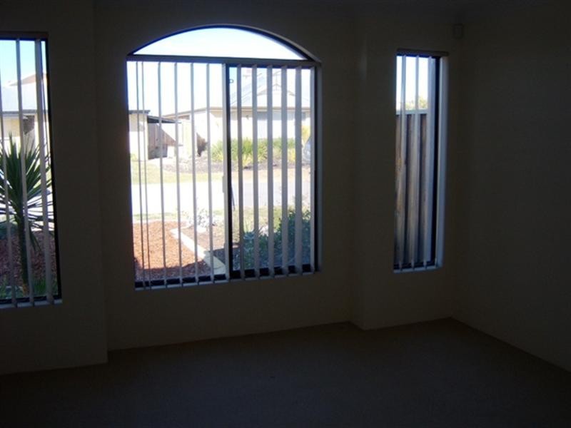 17 Carwell Avenue, Ellenbrook WA 6069