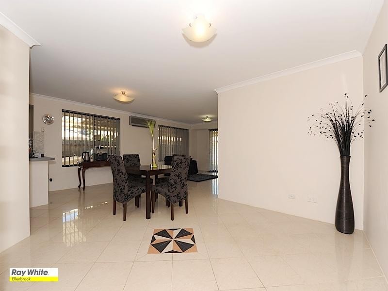 10 Mustang Drive, Henley Brook WA 6055