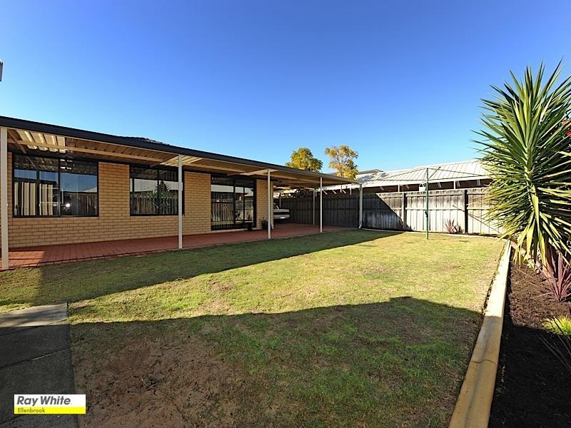 10 Mustang Drive, Henley Brook WA 6055