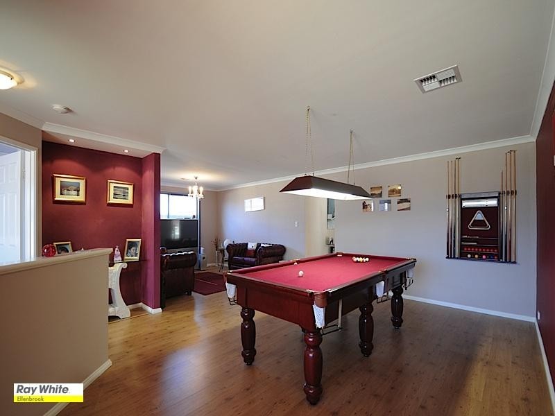 7 Petworth Drive, The Vines WA 6069