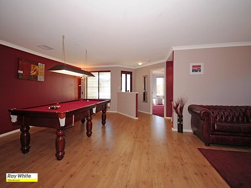 7 Petworth Drive, The Vines WA 6069