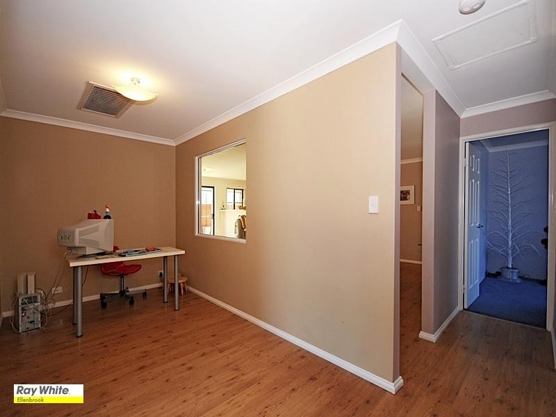 7 Petworth Drive, The Vines WA 6069