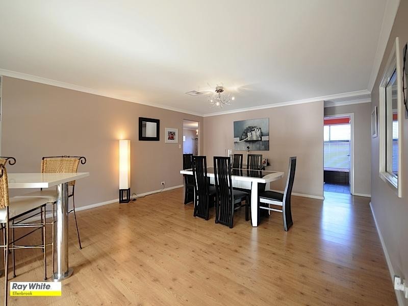 7 Petworth Drive, The Vines WA 6069