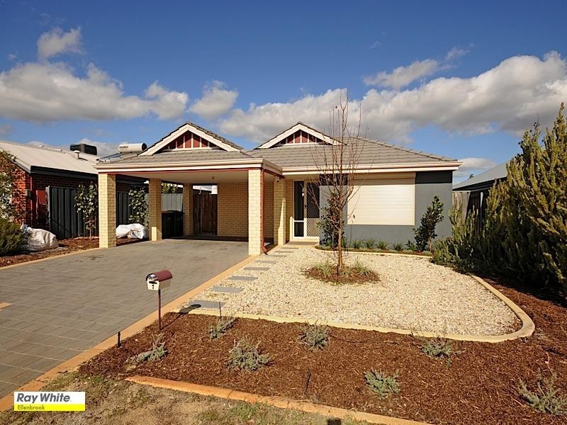 7 Larrawa Circle, Ellenbrook WA 6069