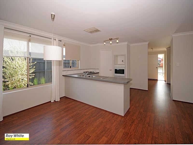 7 Larrawa Circle, Ellenbrook WA 6069