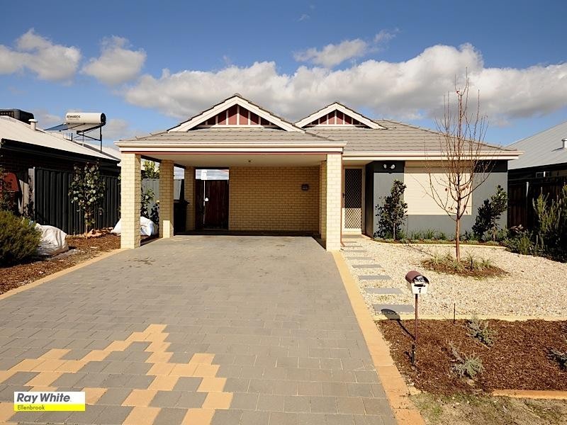 7 Larrawa Circle, Ellenbrook WA 6069