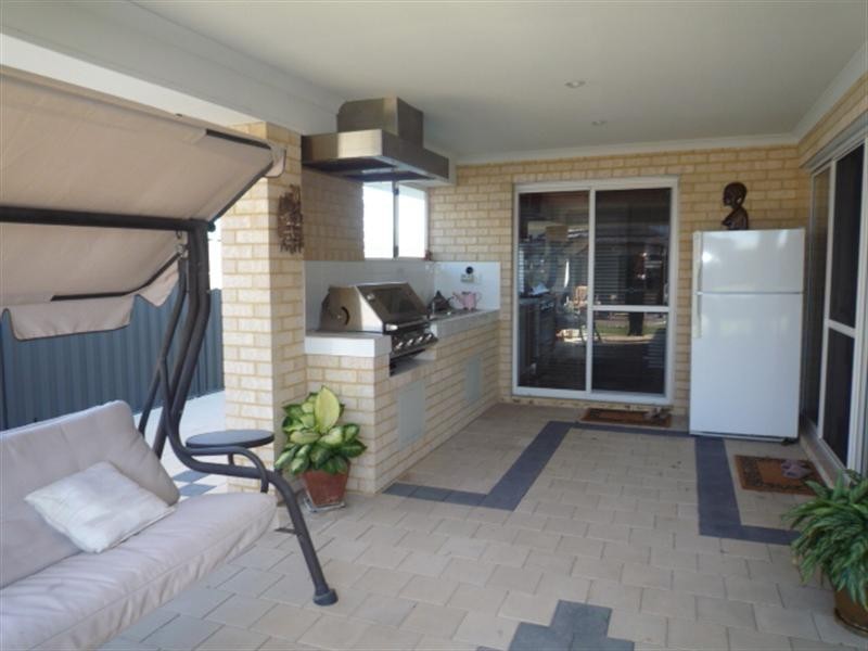 3 Pervan Brace, Aveley WA 6069