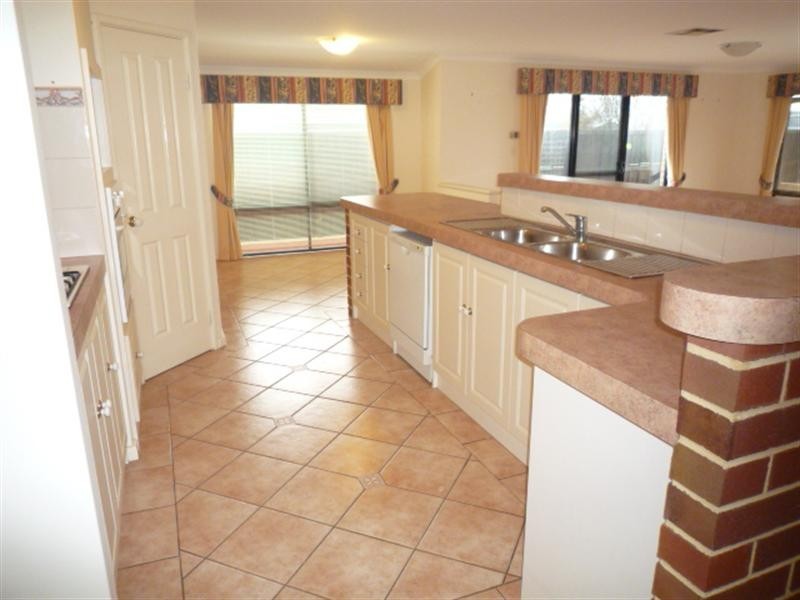 131 Fantail Crescent, Ellenbrook WA 6069