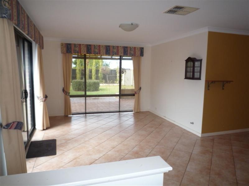 131 Fantail Crescent, Ellenbrook WA 6069