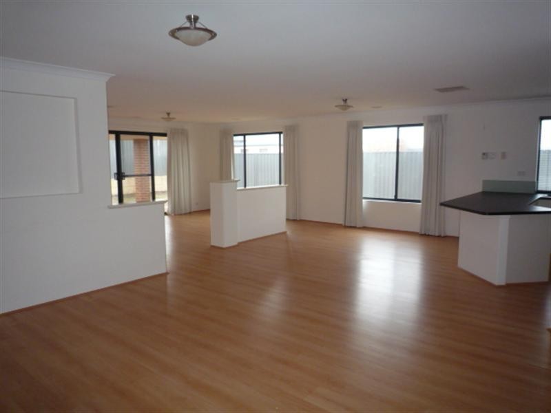 5 Hirani Link, Aveley WA 6069