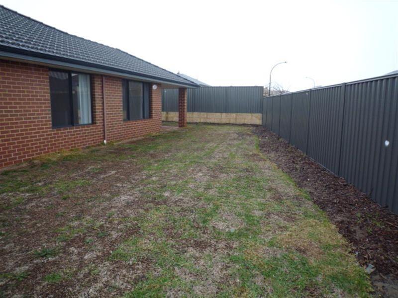5 Hirani Link, Aveley WA 6069