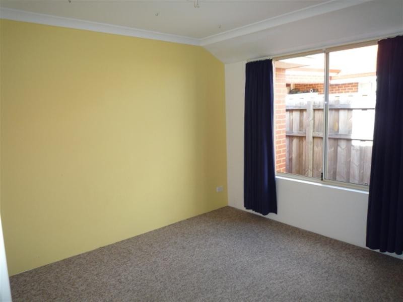 11 Bancombe Crescent, Ellenbrook WA 6069