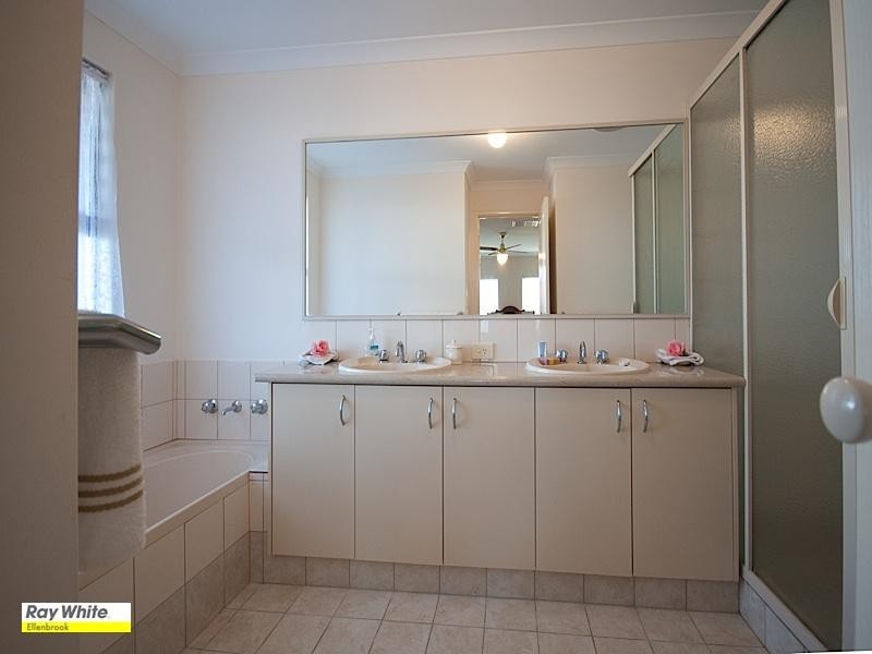 1 Pelham Lane, Henley Brook WA 6055