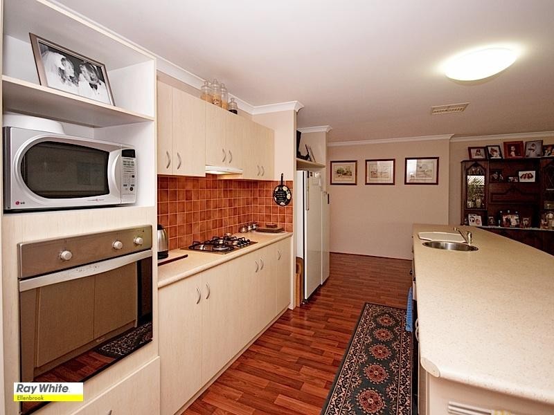 1 Pelham Lane, Henley Brook WA 6055