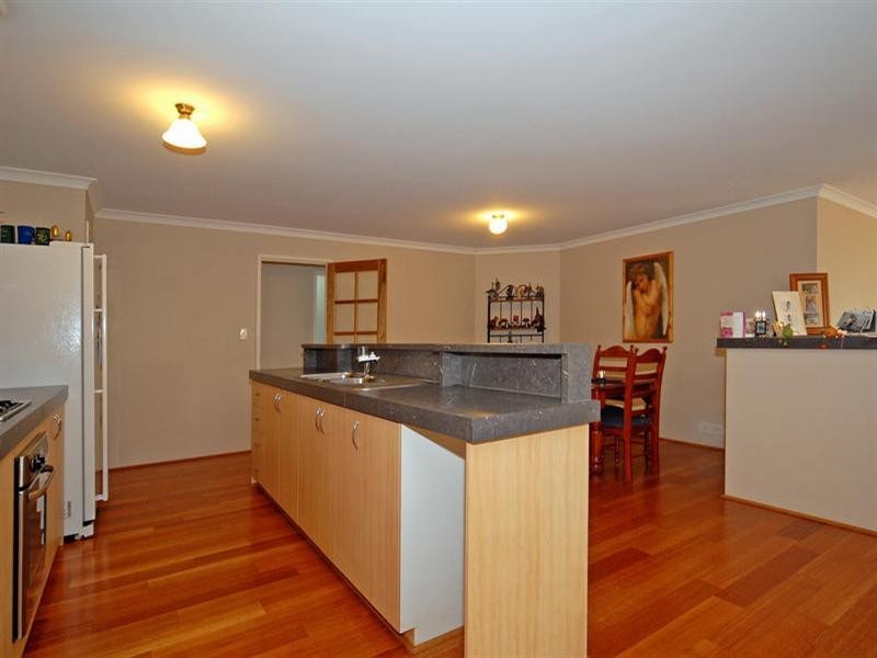 9 Thundelarra Avenue, Ellenbrook WA 6069