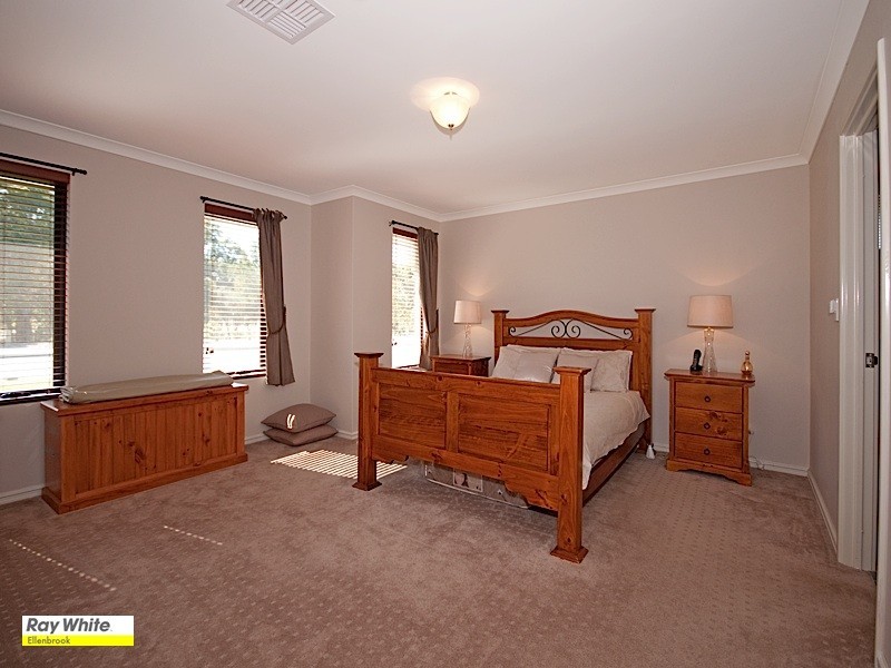 30 Roxburghe Drive, The Vines WA 6069