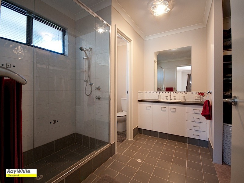 30 Roxburghe Drive, The Vines WA 6069