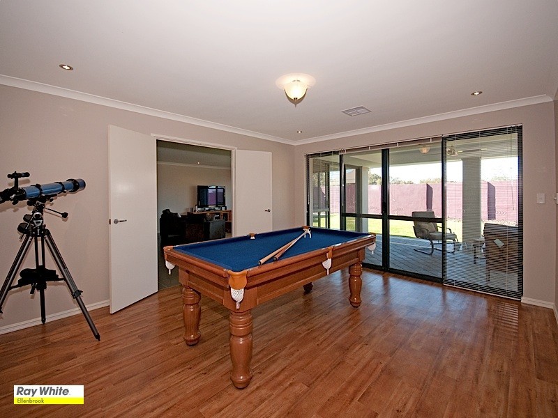 30 Roxburghe Drive, The Vines WA 6069