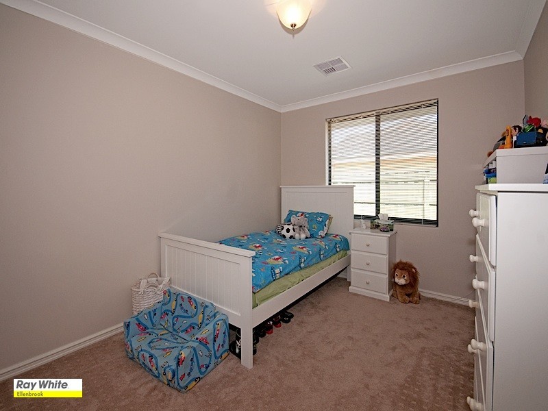 30 Roxburghe Drive, The Vines WA 6069