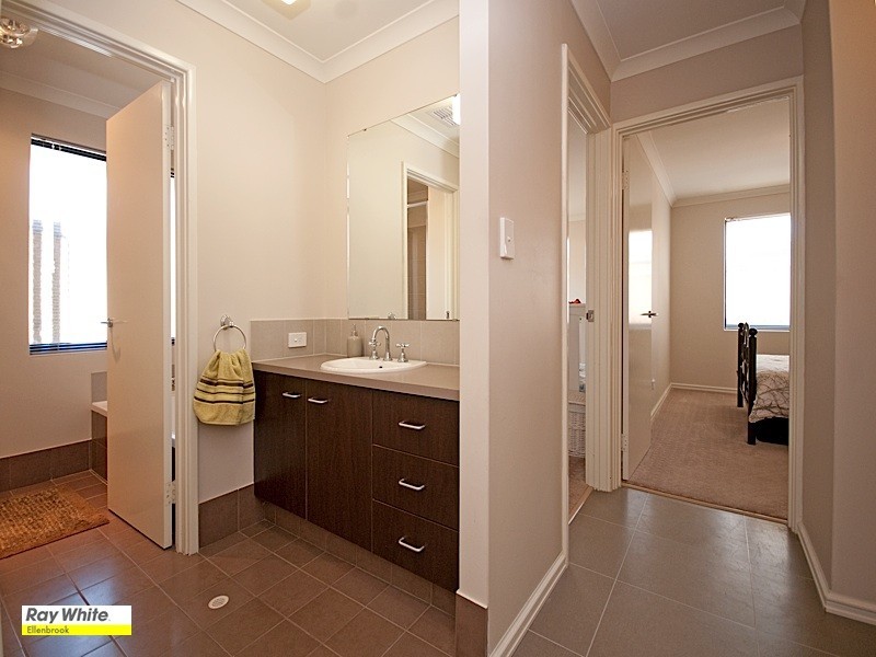 30 Roxburghe Drive, The Vines WA 6069