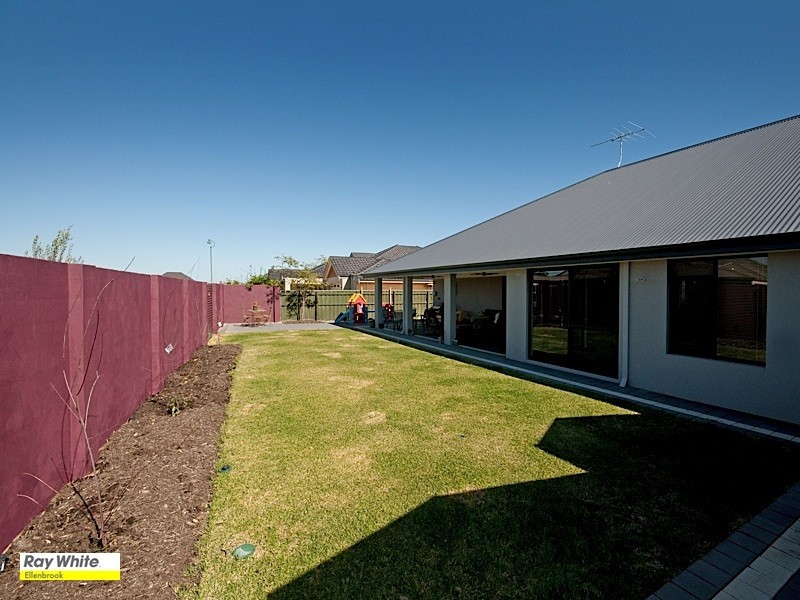 30 Roxburghe Drive, The Vines WA 6069