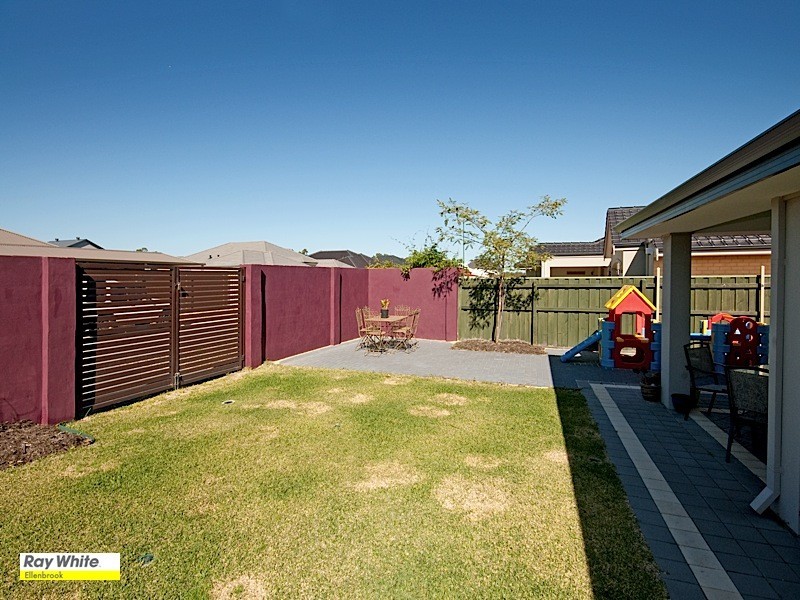 30 Roxburghe Drive, The Vines WA 6069