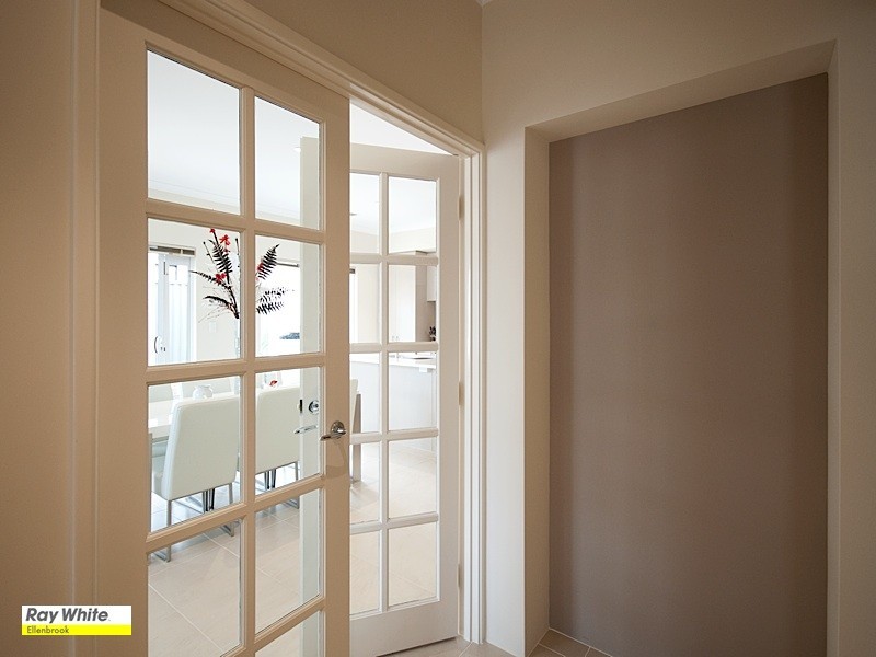 8 Beechwood Circle, Aveley WA 6069